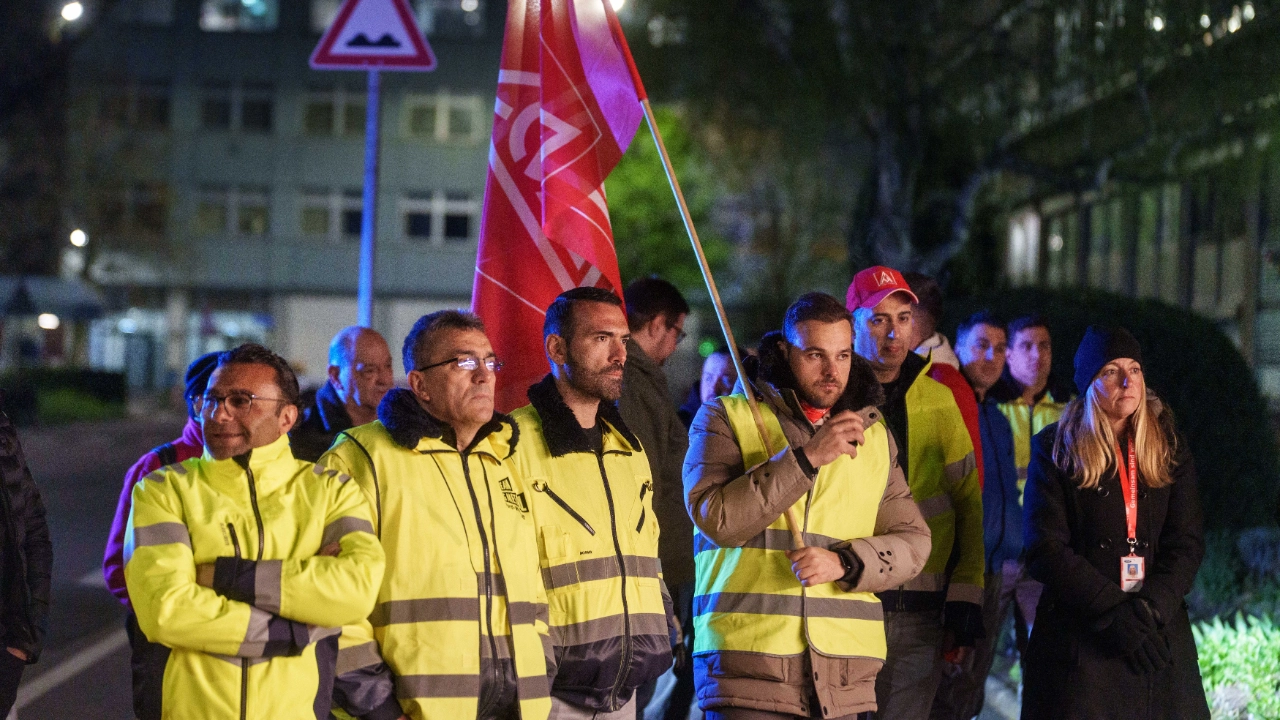 Ford-Aktion-Grabstein-Nacht-Teilnehmer