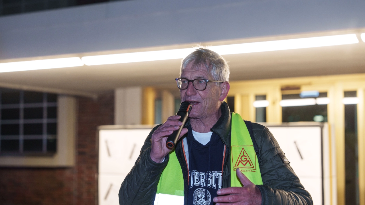 Ford-Aktion-Grabstein-Nacht-Witich Roßmann