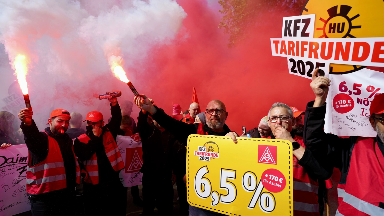 Warnstreik Kfz-Tarifrunde am 8. Mai 2025 in Neuss