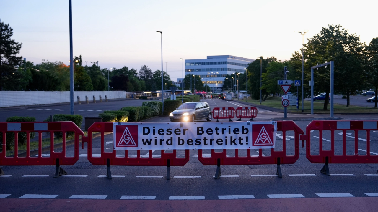 24-Stunden Streik Ford Sperre