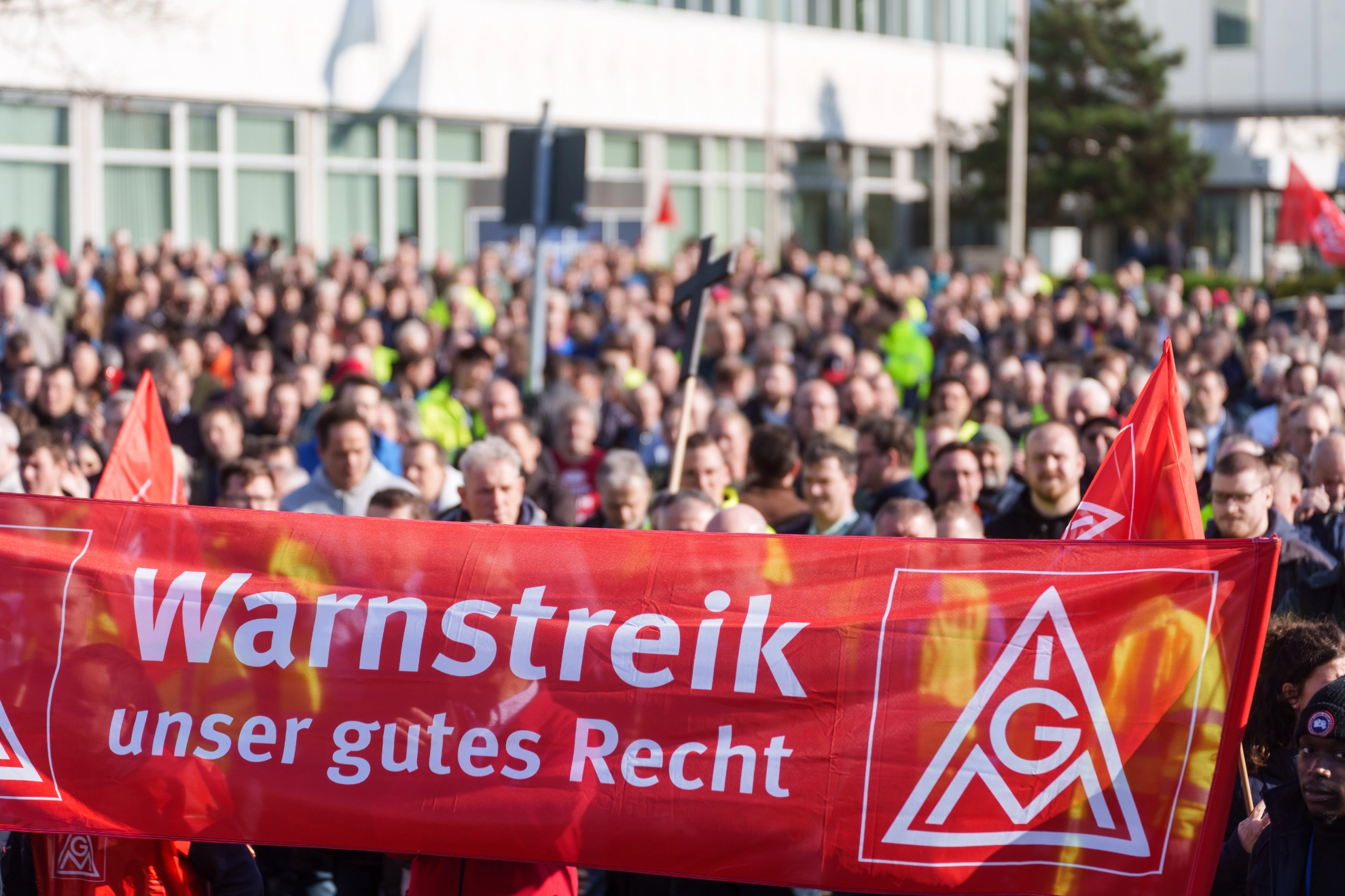 Ford Warnstreik unser gutes Recht Entwicklungszentrum 