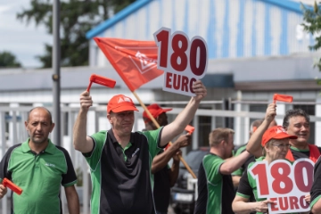 Warnstreik bei Alsco: IG Metall fordert 6 % mehr Lohn und bessere Arbeitsbedingungen 