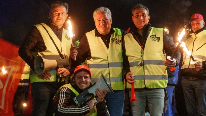 Ford-Nachtschicht-Warnstreik Laut und Stark