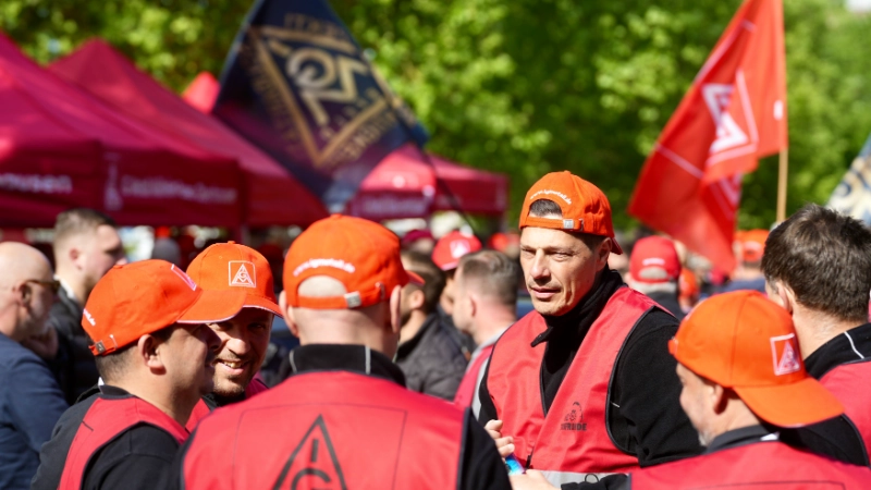 Warnstreik Kfz-Tarifrunde am 8. Mai 2025 in Neuss